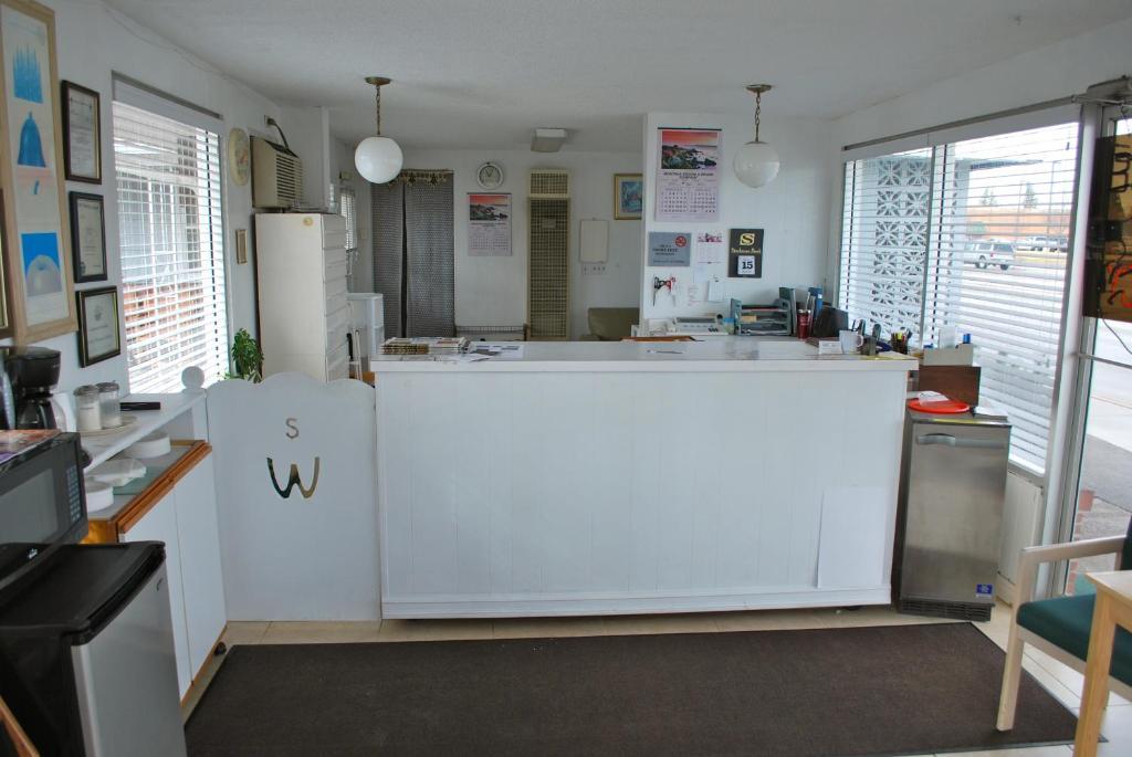 Ski'S Western Motel Great Falls Eksteriør bilde