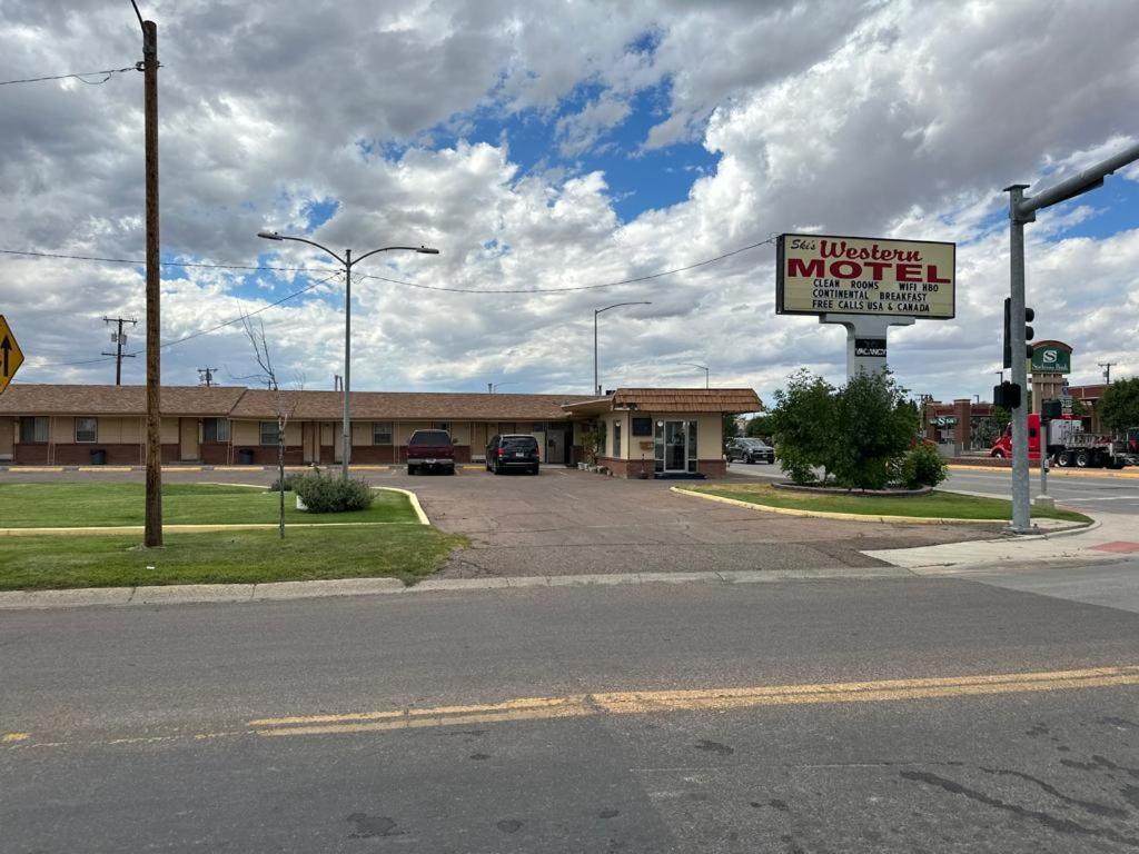 Ski'S Western Motel Great Falls Eksteriør bilde